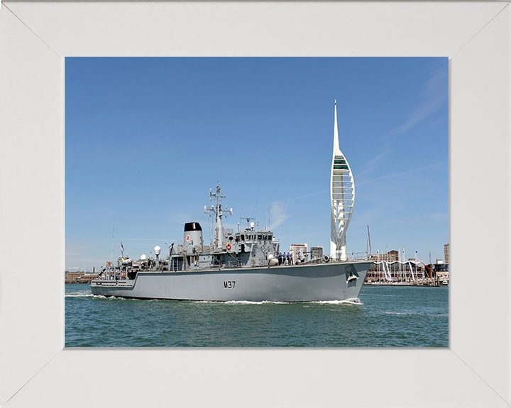 HMS Chiddingfold M37 | Photo Print | Framed Print | Hunt Class | Minehunter | Royal Navy - Hampshire Prints