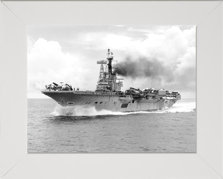 HMS Centaur R06 | Photo Print | Framed Print | Centaur Class | Fleet Carrier | Royal Navy - Hampshire Prints