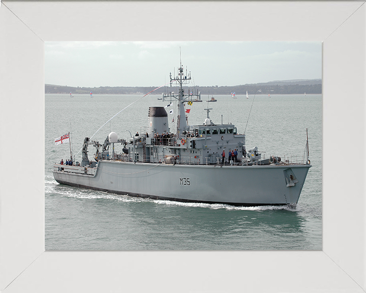 HMS Dulverton M35 Royal Navy Hunt class mine countermeasures vessel Photo Print or Framed Print - Hampshire Prints