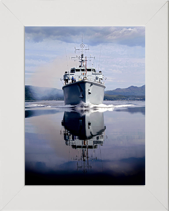 HMS Brocklesby M33 Royal Navy Hunt class Mine Counter Measures Vessel Photo Print or Framed Print - Hampshire Prints