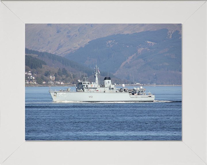 HMS Cattistock M31 Royal Navy Hunt class mine hunter Photo Print or Framed Print - Hampshire Prints