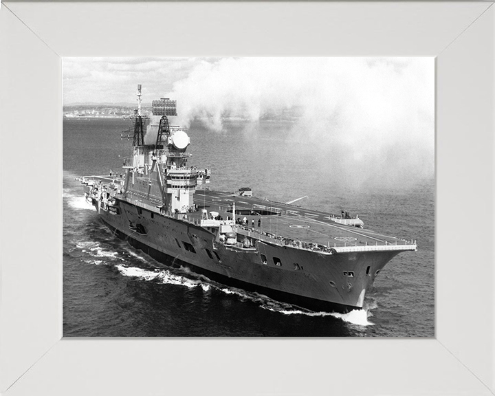 HMS Eagle R05 | Photo Print | Framed Print | Audacious Class | Aircraft Carrier | Royal Navy - Hampshire Prints