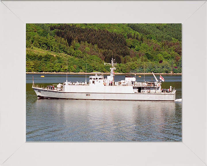 HMS Blyth M111 Royal Navy Sandown class minehunter Photo Print or Framed Print - Hampshire Prints