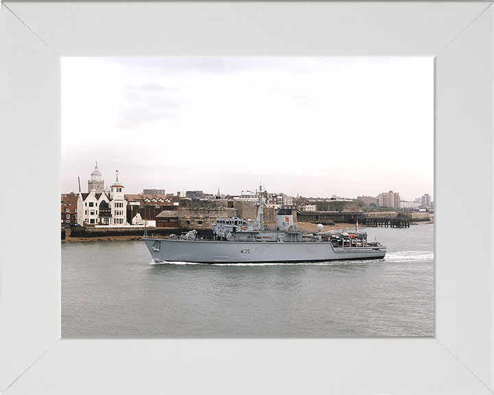 HMS Dulverton M35 Royal Navy Hunt class mine countermeasures vessel Photo Print or Framed Print - Hampshire Prints