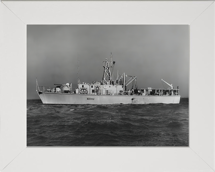 HMS Aveley M2002 Royal Navy Ley class minesweeper Photo Print or Framed Print - Hampshire Prints