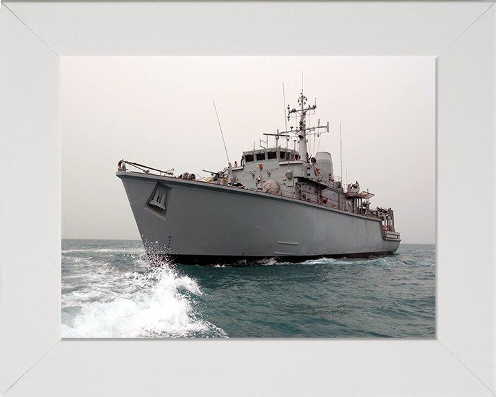 HMS Brocklesby M33 Royal Navy Hunt class Mine Counter Measures Vessel Photo Print or Framed Print - Hampshire Prints