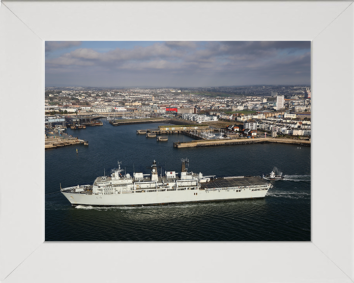 HMS Bulwark L15 Royal Navy Albion class amphibious ship Photo Print or Framed Print - Hampshire Prints