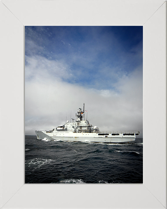 HMS Clyde P257 Royal Navy River class offshore patrol vessel Photo Print or Framed Print - Hampshire Prints