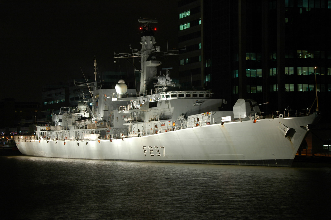 HMS Westminster F237 Royal Navy Type 23 frigate Photo Print or Framed Print - Hampshire Prints