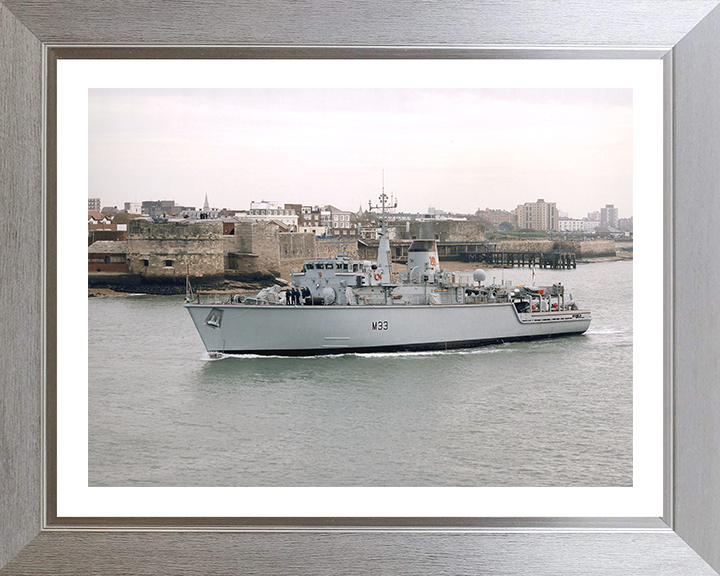 HMS Brocklesby M33 Royal Navy Hunt class Mine Counter Measures Vessel Photo Print or Framed Print - Hampshire Prints