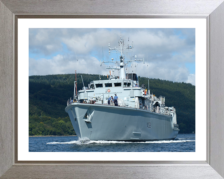 HMS Atherstone M38 Royal Navy Hunt class mine countermeasures vessel Photo Print or Framed Print - Hampshire Prints