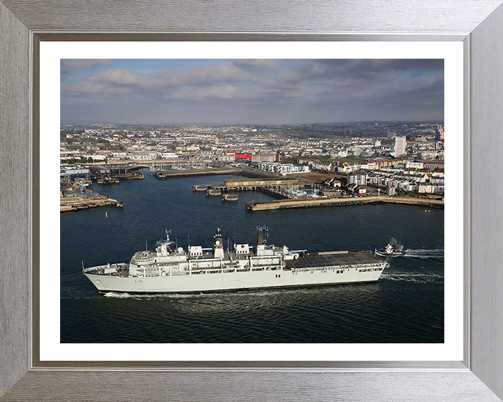 HMS Bulwark L15 Royal Navy Albion class amphibious ship Photo Print or Framed Print - Hampshire Prints