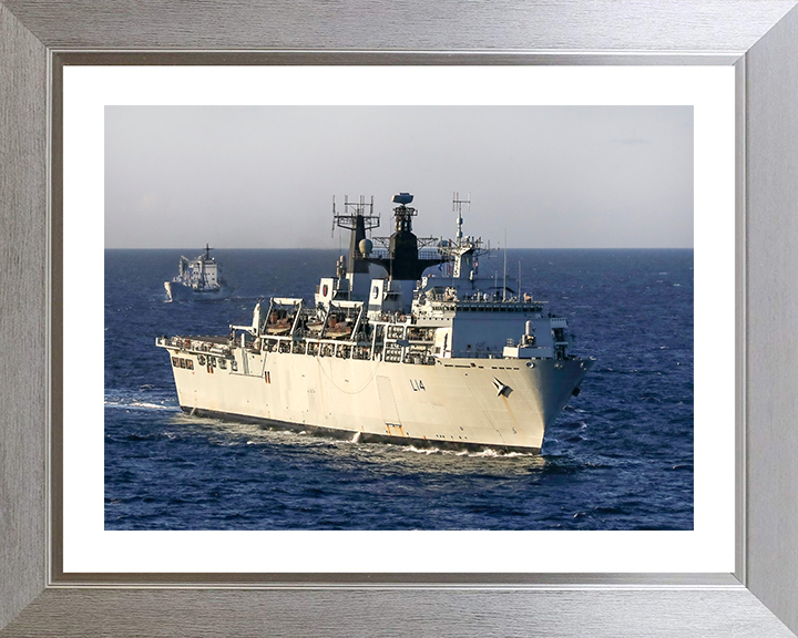 HMS Albion L14 | Photo Print | Framed Print | Albion Class | Amphibious ship | Royal Navy - Hampshire Prints