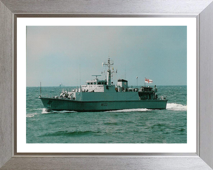 HMS Cromer M103 Royal Navy Sandown class minehunter Photo Print or Framed Print - Hampshire Prints