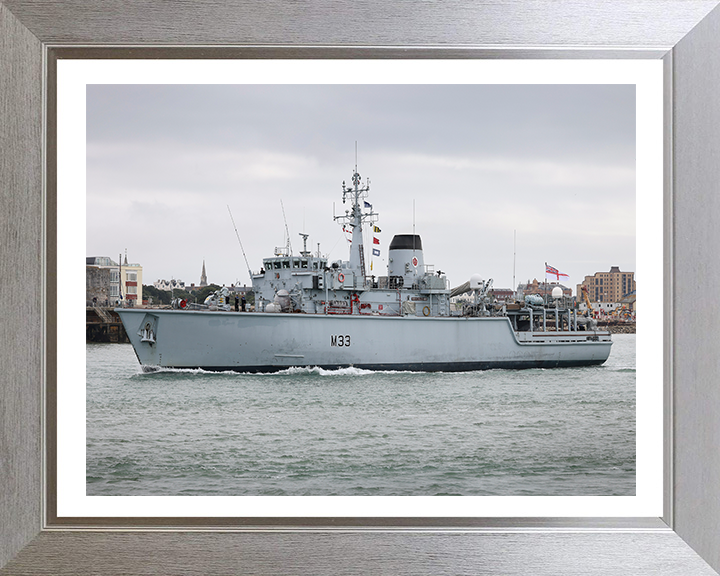 HMS Brocklesby M33 Royal Navy Hunt class Mine Counter Measures Vessel Photo Print or Framed Print - Hampshire Prints