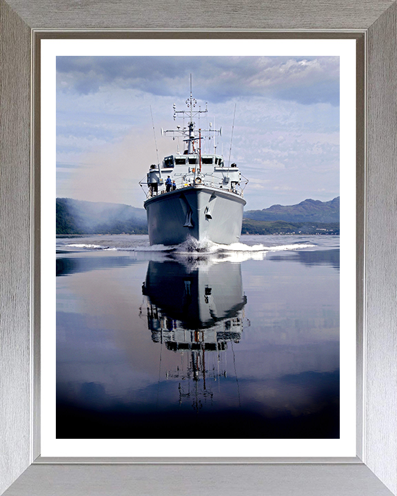 HMS Brocklesby M33 Royal Navy Hunt class Mine Counter Measures Vessel Photo Print or Framed Print - Hampshire Prints