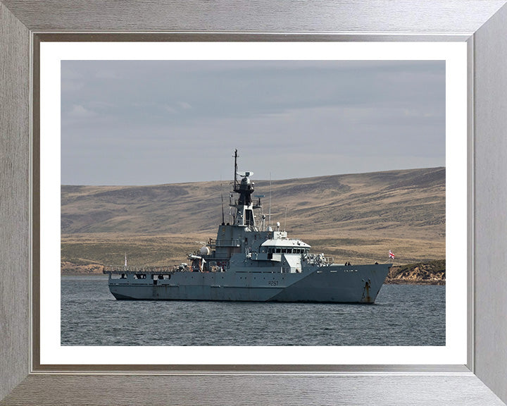 HMS Clyde P257 | Photo Print | Framed Print | River Class | Patrol Vessel | Royal Navy - Hampshire Prints