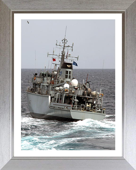 HMS Brocklesby M33 Royal Navy Hunt class Mine Counter Measures Vessel Photo Print or Framed Print - Hampshire Prints