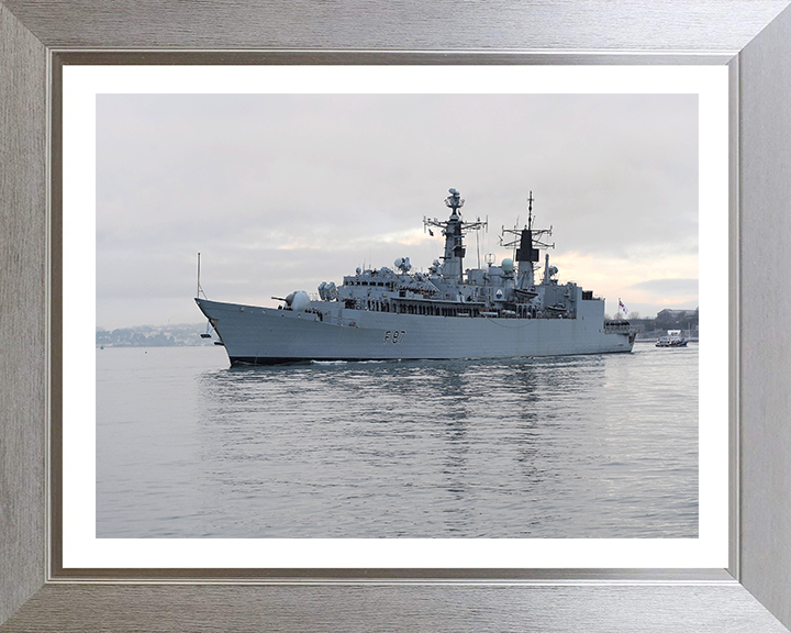 HMS Chatham F87 Royal Navy Type 22 Frigate Photo Print or Framed Print - Hampshire Prints