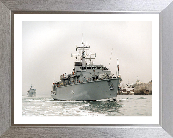 HMS Dulverton M35 Royal Navy Hunt class mine countermeasures vessel Photo Print or Framed Print - Hampshire Prints