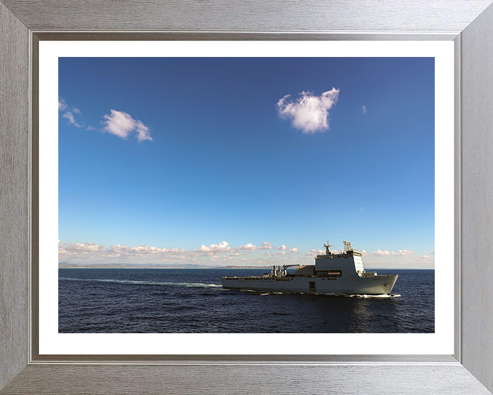 HMS Bulwark L15 Royal Navy Albion class amphibious ship Photo Print or Framed Print - Hampshire Prints