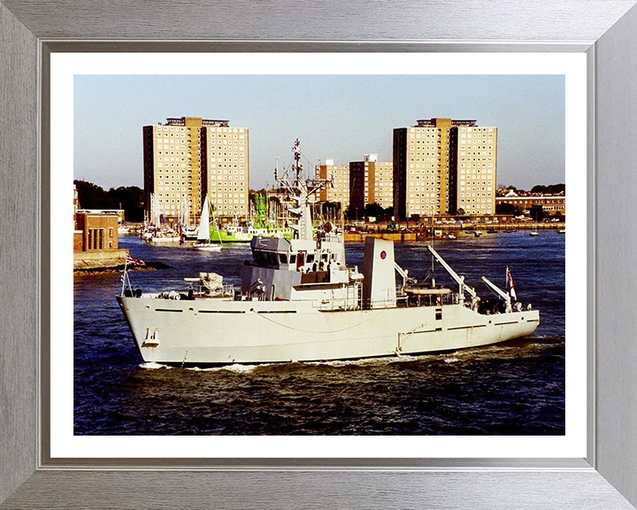 HMS Blackwater M2008 Royal Navy River class minesweeper Photo Print or Framed Print - Hampshire Prints