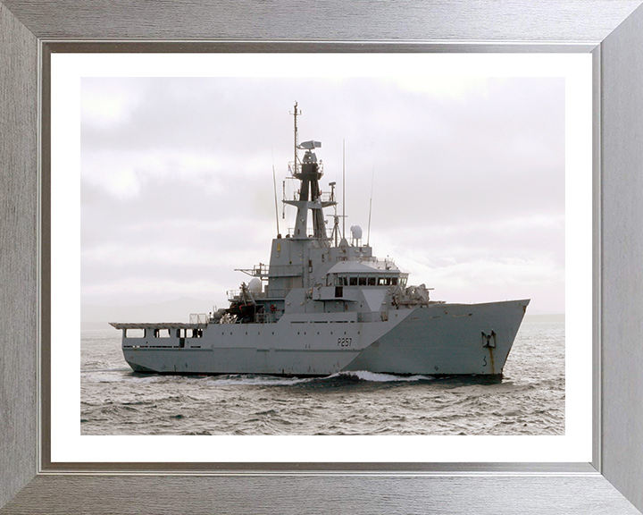 HMS Clyde P257 Royal Navy River class offshore patrol vessel Photo Print or Framed Print - Hampshire Prints