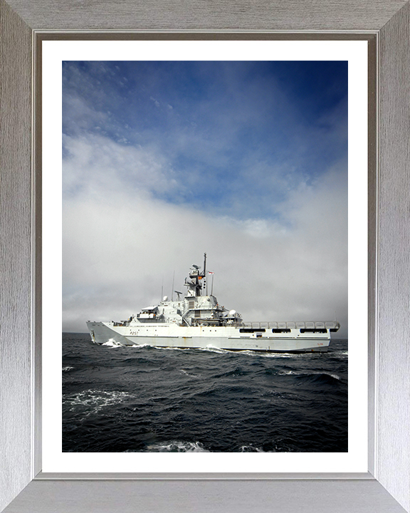 HMS Clyde P257 Royal Navy River class offshore patrol vessel Photo Print or Framed Print - Hampshire Prints