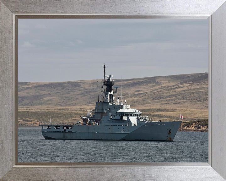 HMS Clyde P257 | Photo Print | Framed Print | River Class | Patrol Vessel | Royal Navy - Hampshire Prints