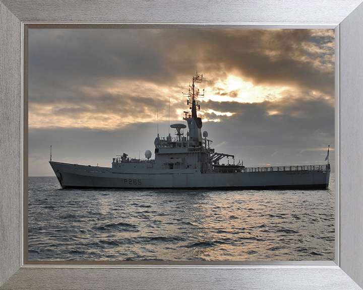 HMS Dumbarton Castle P265 | Photo Print | Framed Print | Castle Class | Patrol Vessel | Royal Navy - Hampshire Prints