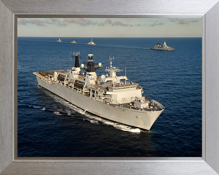 HMS Bulwark L15 Royal Navy Albion class amphibious ship Photo Print or Framed Print - Hampshire Prints