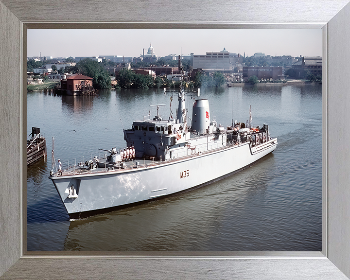 HMS Dulverton M35 Royal Navy Hunt class mine countermeasures vessel Photo Print or Framed Print - Hampshire Prints