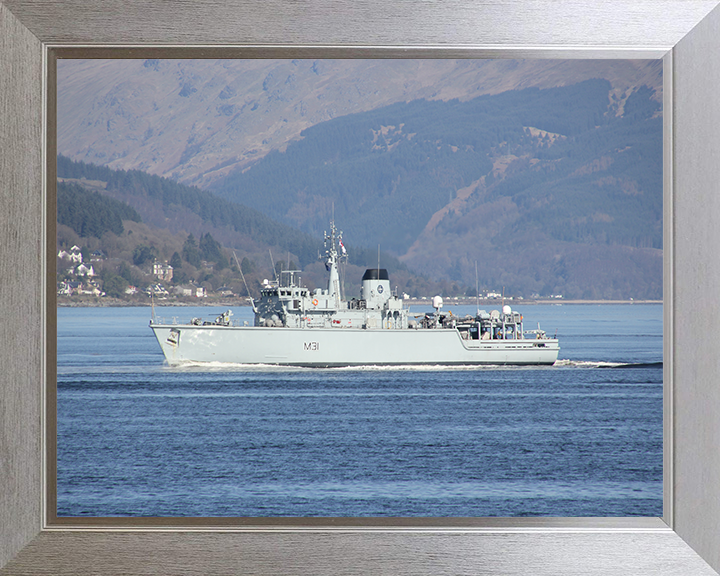 HMS Cattistock M31 Royal Navy Hunt class mine hunter Photo Print or Framed Print - Hampshire Prints