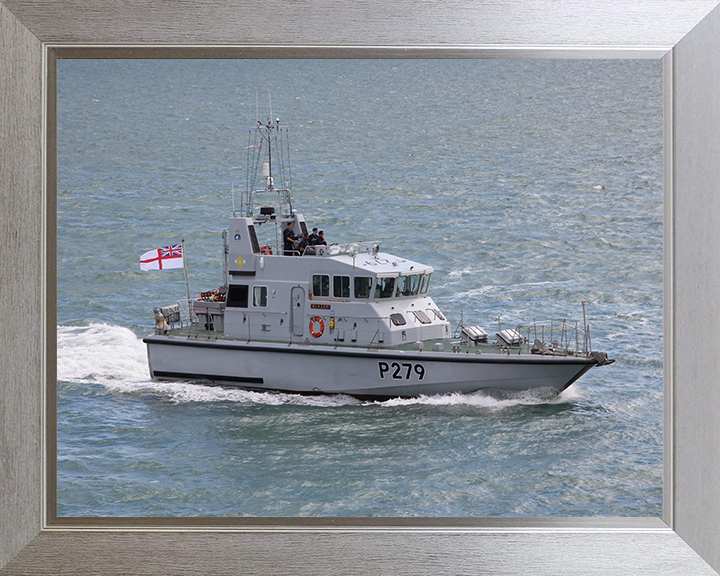 HMS Blazer P279 Royal Navy Archer class P2000 patrol vessel Photo Print or Framed Print - Hampshire Prints