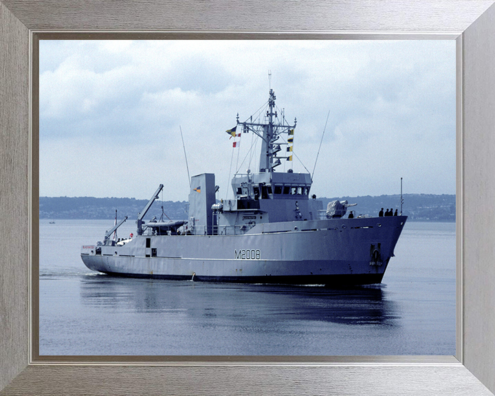 HMS Blackwater M2008 Royal Navy River class minesweeper Photo Print or Framed Print - Hampshire Prints