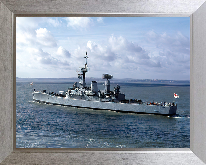 HMS Ariadne F72 | Photo Print | Framed Print | Leander Class | Frigate | Royal Navy - Hampshire Prints