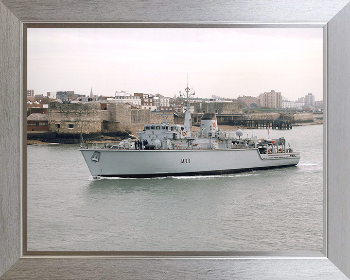 HMS Brocklesby M33 Royal Navy Hunt class Mine Counter Measures Vessel Photo Print or Framed Print - Hampshire Prints