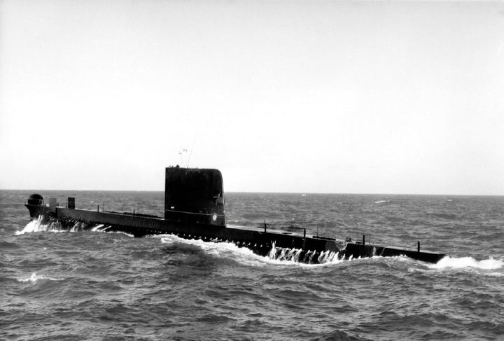 HMS Oracle S16 Submarine | Photo Print | Framed Print | Oberon Class | Royal Navy - Hampshire Prints