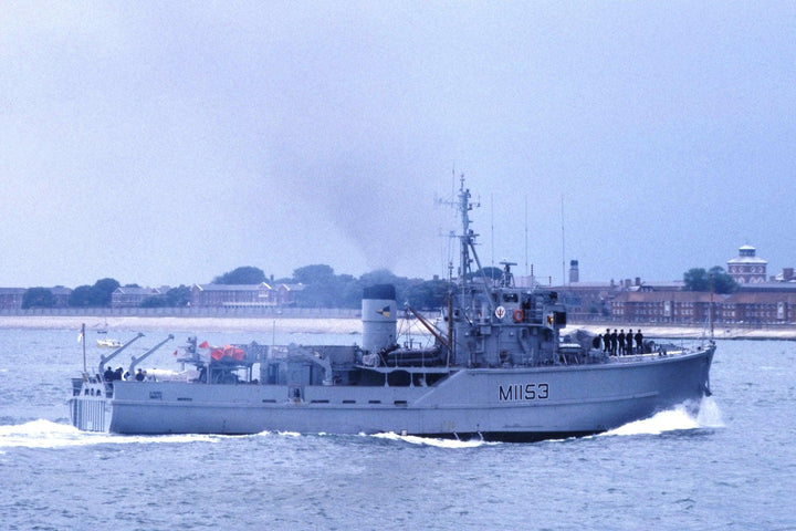 HMS Kedleston M1153 | Photo Print | Framed Print | Ton Class | Minesweeper | Royal Navy - Hampshire Prints