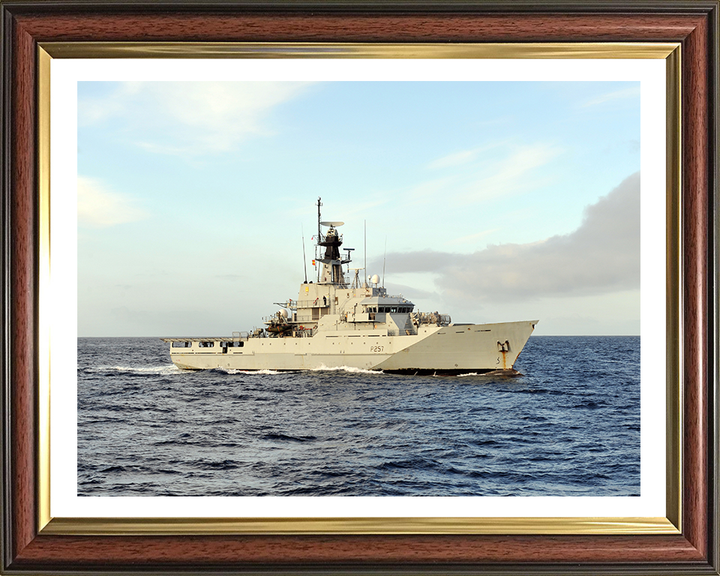 HMS Clyde P257 Royal Navy River class offshore patrol vessel Photo Print or Framed Print - Hampshire Prints