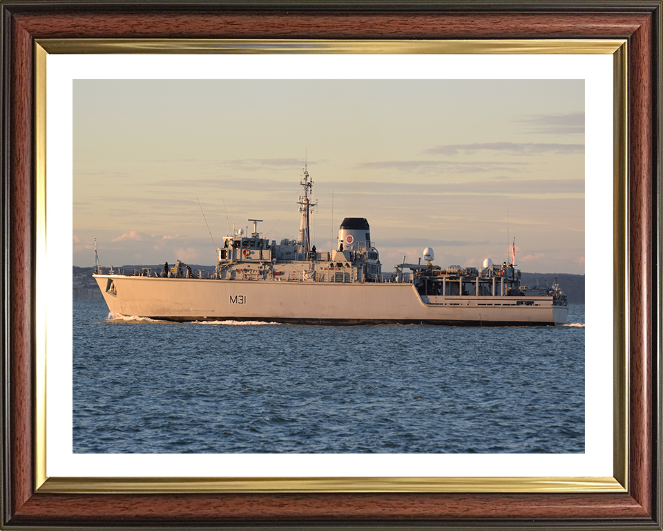 HMS Cattistock M31 Royal Navy Hunt class mine hunter Photo Print or Framed Print - Hampshire Prints