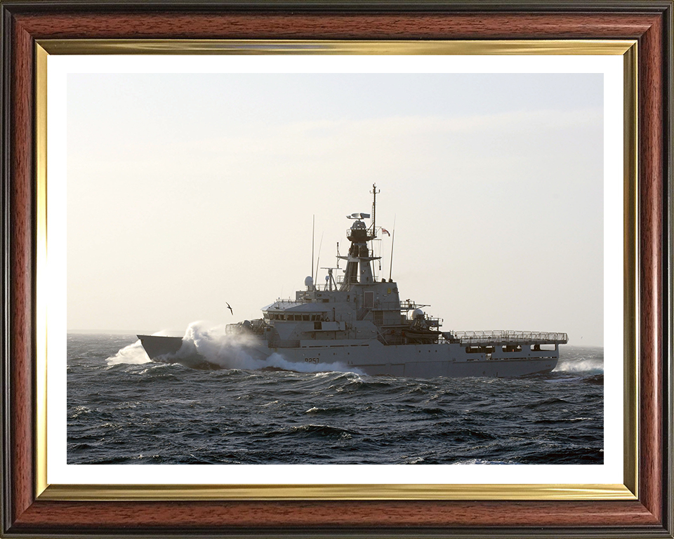 HMS Clyde P257 Royal Navy River class offshore patrol vessel Photo Print or Framed Print - Hampshire Prints