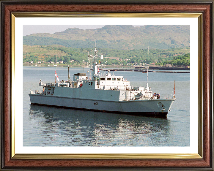 HMS Blyth M111 Royal Navy Sandown class minehunter Photo Print or Framed Print - Hampshire Prints