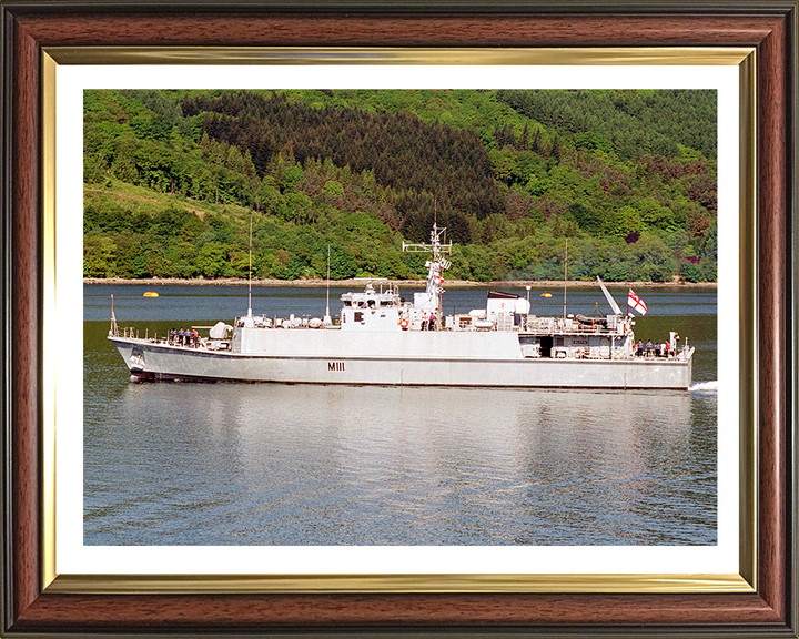 HMS Blyth M111 Royal Navy Sandown class minehunter Photo Print or Framed Print - Hampshire Prints