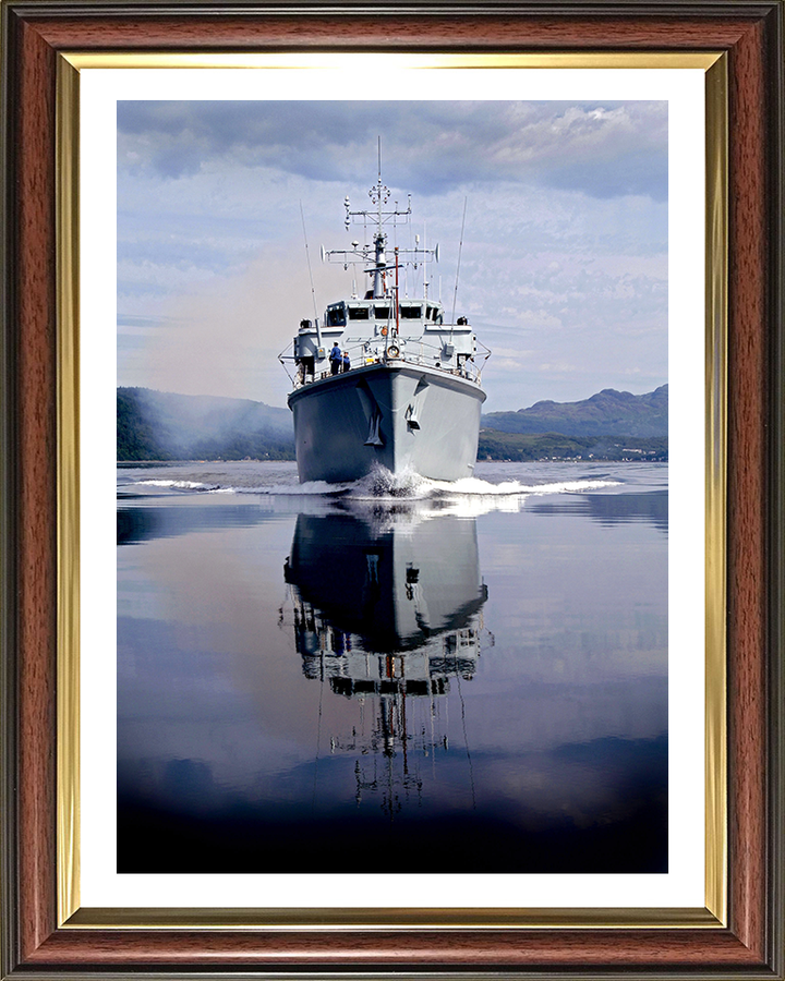 HMS Brocklesby M33 Royal Navy Hunt class Mine Counter Measures Vessel Photo Print or Framed Print - Hampshire Prints