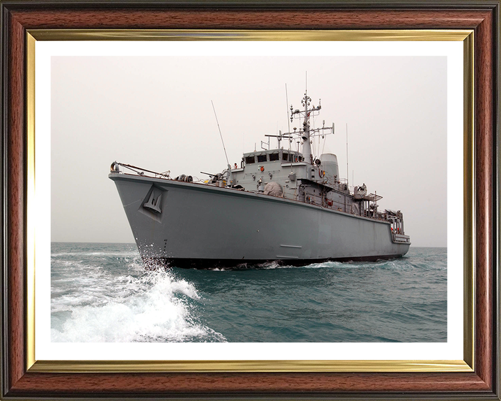 HMS Brocklesby M33 Royal Navy Hunt class Mine Counter Measures Vessel Photo Print or Framed Print - Hampshire Prints