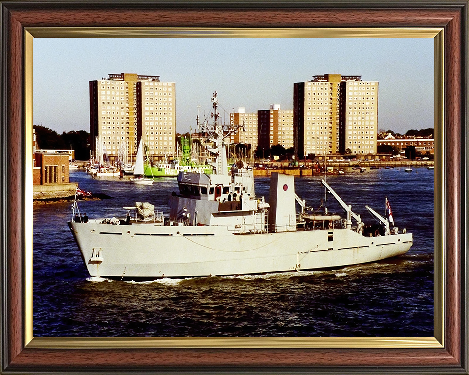 HMS Blackwater M2008 Royal Navy River class minesweeper Photo Print or Framed Print - Hampshire Prints