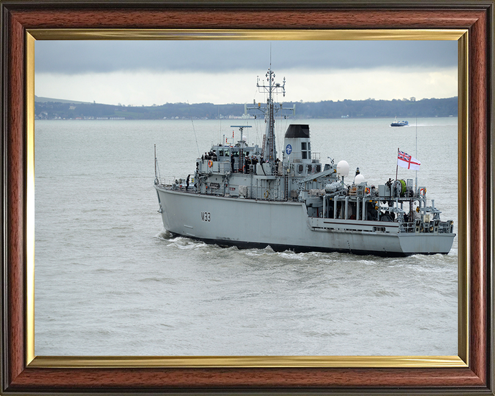 HMS Brocklesby M33 Royal Navy Hunt class Mine Counter Measures Vessel Photo Print or Framed Print - Hampshire Prints