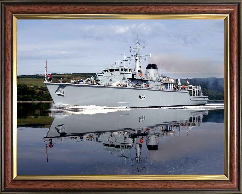 HMS Brocklesby M33 Royal Navy Hunt class Mine Counter Measures Vessel Photo Print or Framed Print - Hampshire Prints