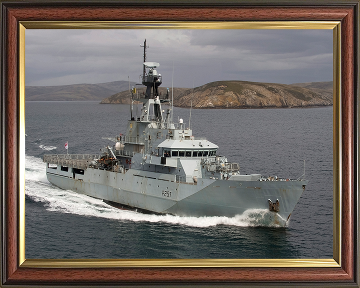 HMS Clyde P257 | Photo Print | Framed Print | River Class | Patrol Vessel | Royal Navy - Hampshire Prints